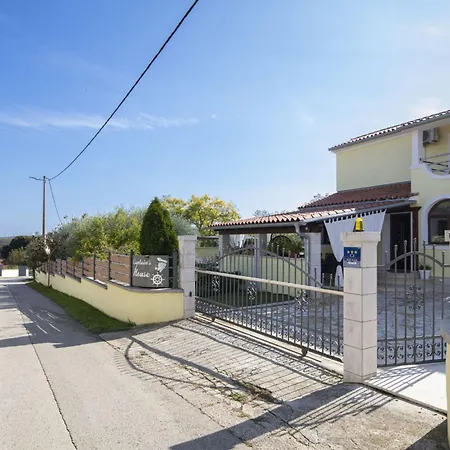 Captains By Interhome Hébergement de vacances Vintijan