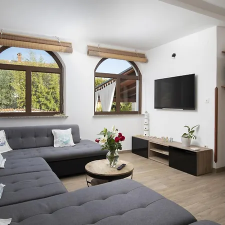 Holiday home Captains By Interhome Vintijan