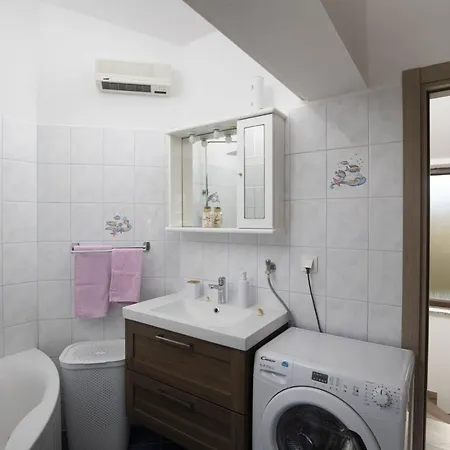 Holiday home Captains By Interhome *