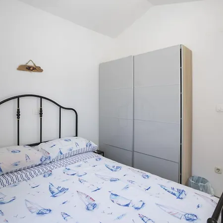 Captains By Interhome *